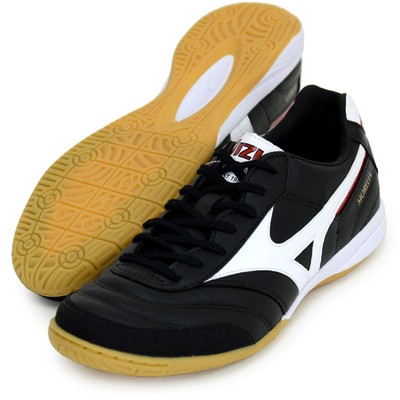 mizuno futsal shoes